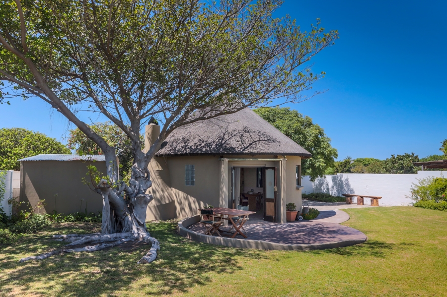 1 Bedroom Property for Sale in Sandbaai Western Cape